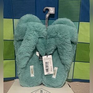 NWT Mix it Western Turquoise small jc penny slippers $30